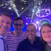 Jean-Luc Reichmann avec Paul et ses parents sur le plateau des "12 Coups de midi", le 18 septembre 2019