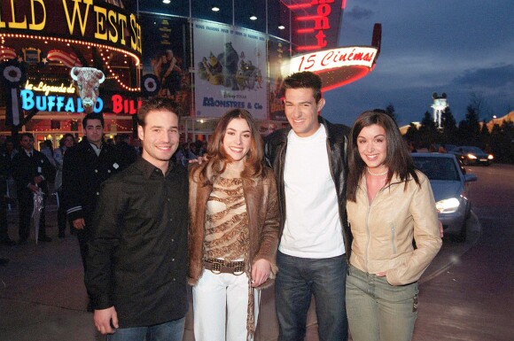 Jenifer, Olivia Ruiz, Mario Barravecchia et Jean-Pascal Lacoste - Ouverture de la nouvelle attraction de Disneyland Paris, "Walt Disney Studios". Le 16 mars 2002.