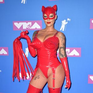 Amber Rose assiste aux MTV Video Music Awards 2018 au Radio City Music Hall à New York, le 20 août 2018.