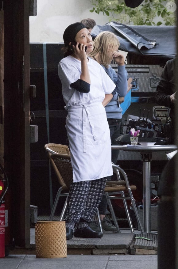 Exclusif - Sandra Oh a été aperçue sur le tournage de la série 'Killing Eve' à Londres. L'actrice joue le rôle d'Eve Polastri, détective. Le 13 août 2019.