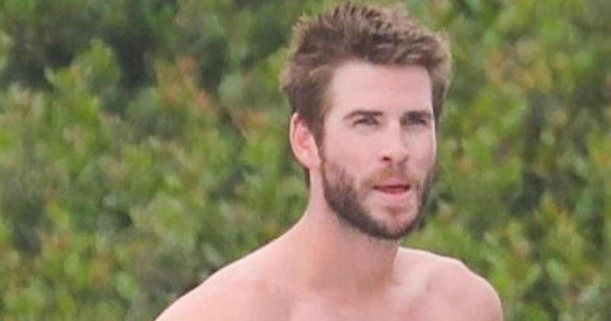 Liam Hemsworth Again In A Relationship Grilled Hand In Hand With