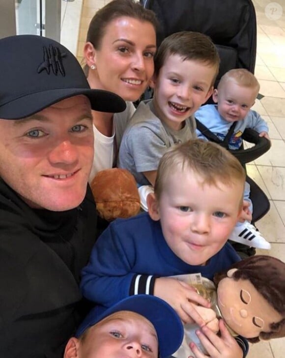 Wayne et Coleen Rooney avec leurs quatre enfants Kai Wayne, Klay Anthony, Kit Joseph et Cass Mac. Instagram le 5 mai 2019.