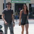 Jeremy Renner et Sonni Pacheco à Los Angeles le 30 août 2012.