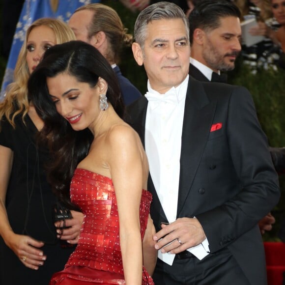 George Clooney et Amal Alamuddin Clooney - Soirée Costume Institute Gala 2015 (Met Ball) au Metropolitan Museum, New York. Le 4 mai 2015. 