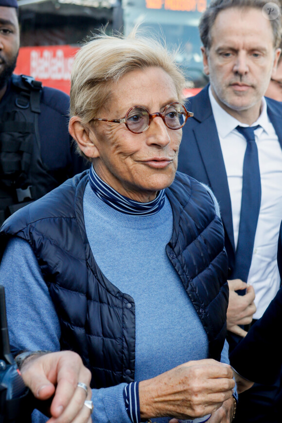 Isabelle Balkany arrive au tribunal de Paris pour entendre le verdict du procès pour blanchiment à grande échelle le 18 octobre 2019. Son mari, Patrick Balkany a refusé de sortir de prison pour assister à l'audience. © Christophe Clovis / Bestimage