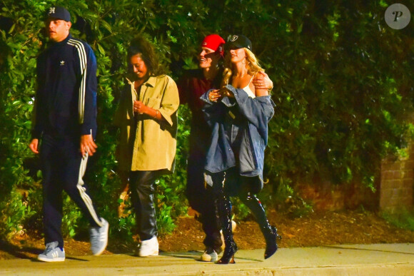 Exclusif - Justin Bieber et sa femme Hailey Baldwin Bieber ont assisté à la soirée d'anniversaire d'Andrew Watt dans une magnifique demeure du quartier de Beverly Hills à Los Angeles, le 19 octobre 2019.