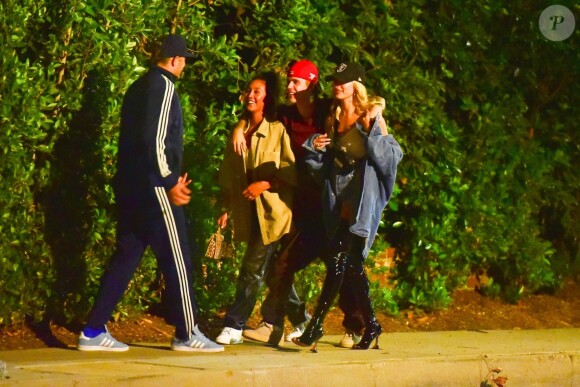 Exclusif - Justin Bieber et sa femme Hailey Baldwin Bieber ont assisté à la soirée d'anniversaire d'Andrew Watt dans une magnifique demeure du quartier de Beverly Hills à Los Angeles, le 19 octobre 2019.