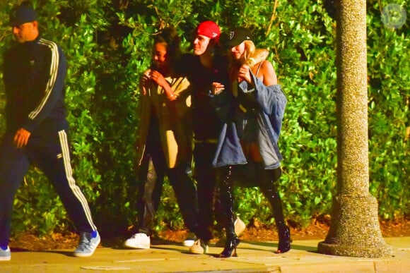 Exclusif - Justin Bieber et sa femme Hailey Baldwin Bieber ont assisté à la soirée d'anniversaire d'Andrew Watt dans une magnifique demeure du quartier de Beverly Hills à Los Angeles, le 19 octobre 2019.