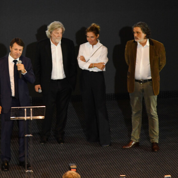 Nathalie Benoin, Christian Estrosi, le maire de Nice, Daniel Benoin, Carole Chrétiennot et Christophe Barratier durant la soirée d'ouverture de la 1ere éditon du Festival Ciné Roman à Nice le 23 octobre 2019. © Bruno Bebert/Bestimage