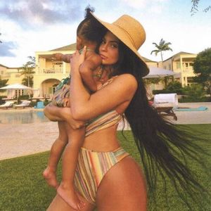 Kylie Jenner et sa fille Stormi aux îles Turques-et-Caïques. Avril 2019.