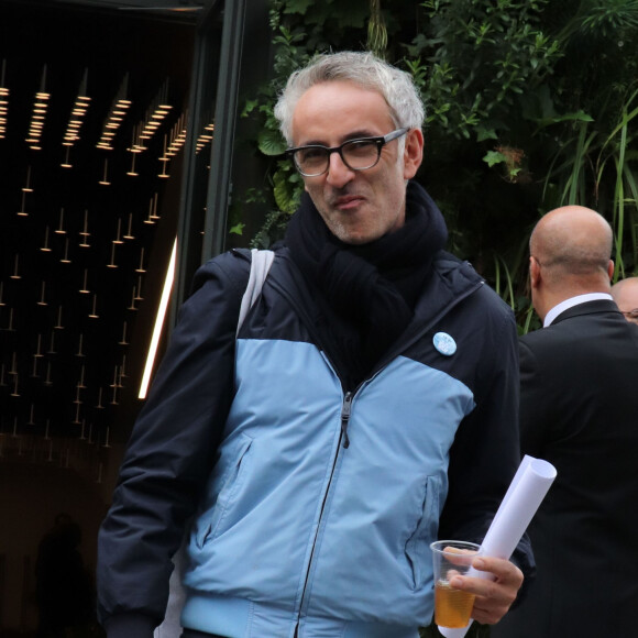 Vincent Delerm - Arrivées des people pour l'enregistrement de l'émission "Vivement dimanche" à Paris le 21 octobre 2019.