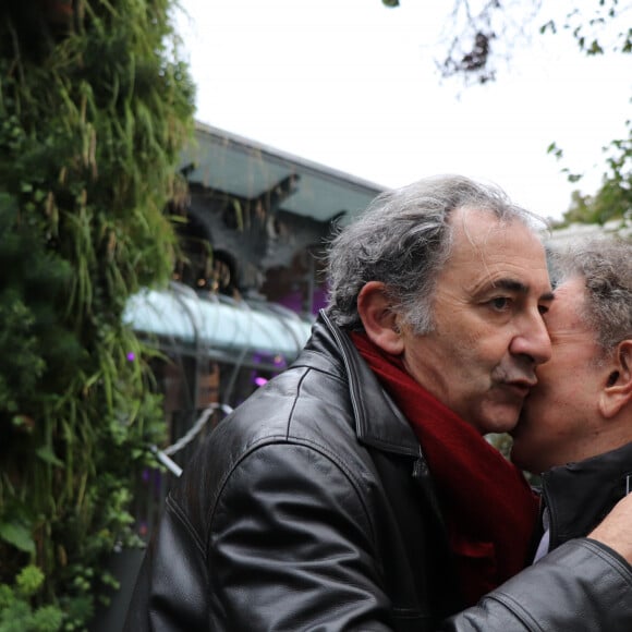 François Morel, Michel Drucker - Arrivées des people pour l'enregistrement de l'émission "Vivement dimanche" à Paris le 21 octobre 2019.