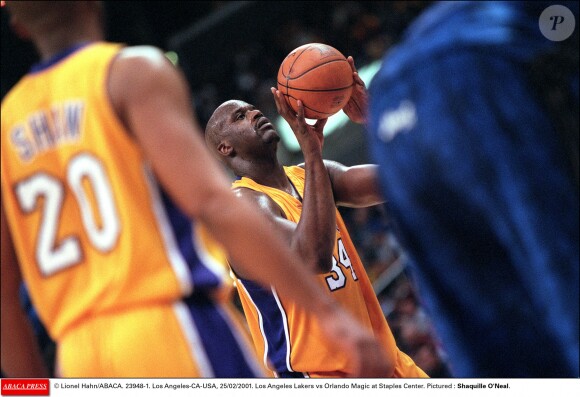Shaquille O'Neal lors du match Los Angeles Lakers - Orlando Magic à Los Angeles, en février 2001.