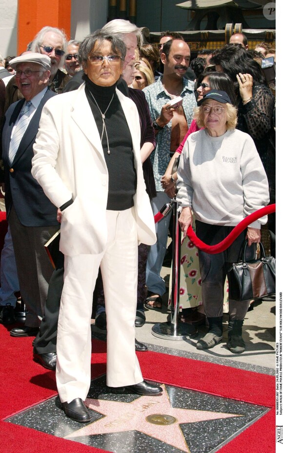 Robert Evans reçoit son étoile sur Hollywood Boulevard en 2002.