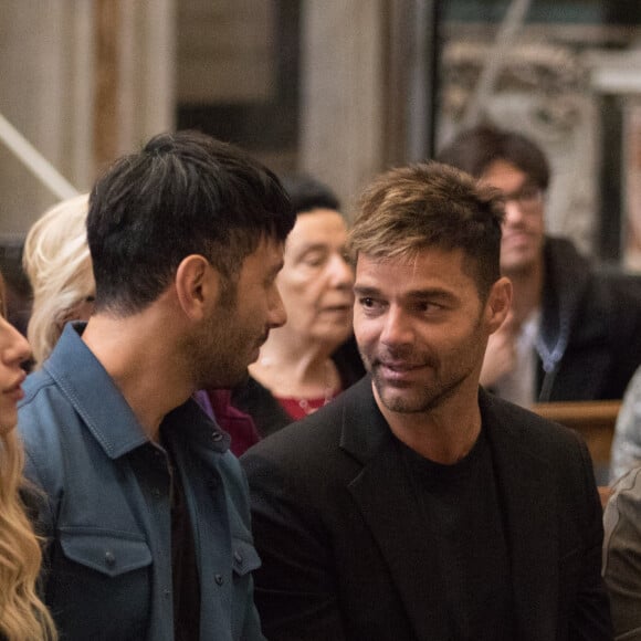 Ricky Martin et son mari Jwan Yosef lors de l'installation artistique "Tensegrity" de J.Yosef dans l'église Santa Maria Montesanto de Rome, Italie, le 6 mai 2019.