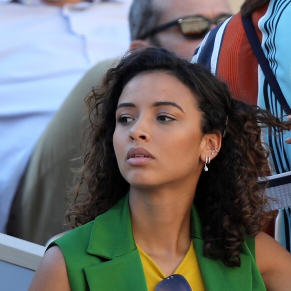 Flora Coquerel (Miss France 2013) dans les tribunes lors des internationaux de tennis de Roland Garros à Paris, France, le 1er juin 2019. © Jacovides-Moreau/Bestimage