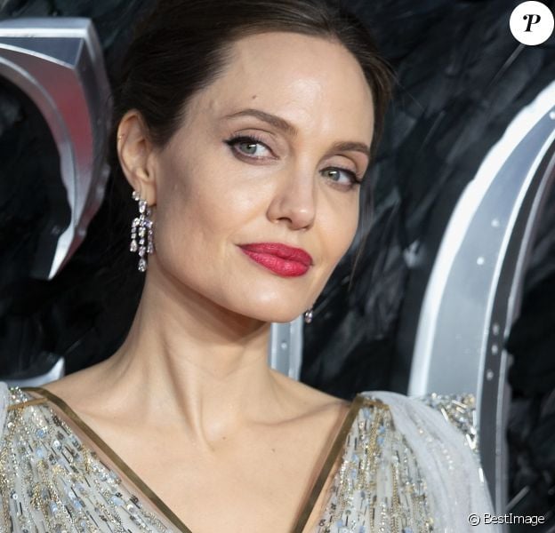 Angelina Jolie à la première du film "Maléfique : Le Pouvoir du mal" à l'Imax Odeon de Londres, le 9 octobre 2019.