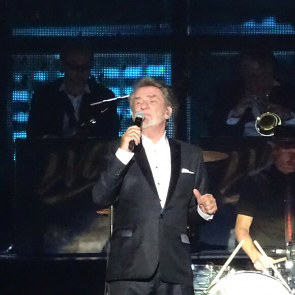 Eddy Mitchell et Johnny Hallyday - Premier concert "Les Vieilles Canailles" au POPB de Paris-Bercy à Paris, du 5 au 10 novembre 2014.