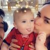Jazz fête le retour de son bébé Cayden à la maison le 8 novembre 2019.