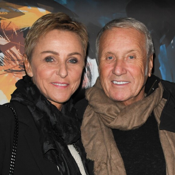 Exclusif - Yves Rénier avec sa femme Karin - Générale de la pièce "Groenland" avec Géraldine Danon au théâtre "La Scala" à Paris le 8 novembre 2019. © Coadic Guirec/Bestimage