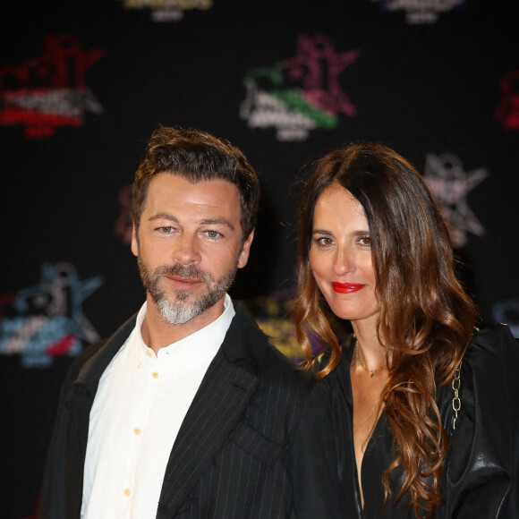 Christophe Maé et sa femme Nadège sur le tapis rouge des NRJ Music Awards le 9 novembre 2019.