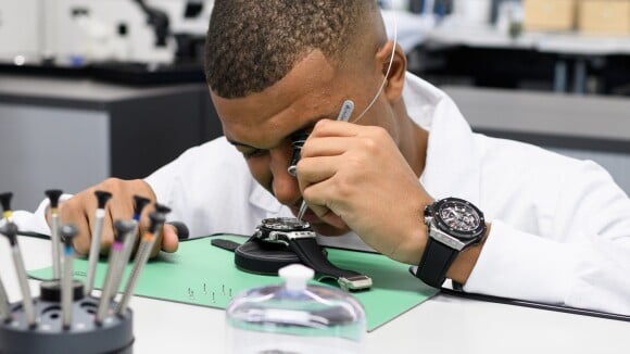 Kylian Mbappé : En laboratoire, le footballeur devient maître horloger