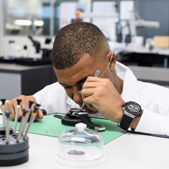 Kylian Mbappé visite la manufacture Hublot à Nyon, en Suisse. Novembre 2019.