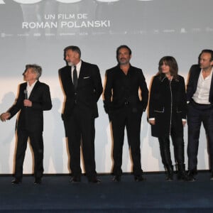 Sidonie Dumas, Alain Goldman, Roman Polanski, Luca Barbareschi, Jean Dujardin, Emmanuelle Seigner, Vincent Perez, Alexandre Desplat et Grégory Gadebois - Avant-première du film "J'accuse" au cinéma UGC Normandie en présence des acteurs et du réalisateur à Paris le 12 novembre 2019. © Coadic Guirec/Bestimage