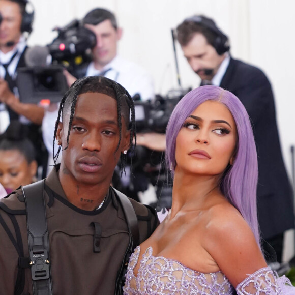 Travis Scott et sa compagne Kylie Jenner - Arrivées des people à la 71ème édition du MET Gala (Met Ball, Costume Institute Benefit) sur le thème "Camp: Notes on Fashion" au Metropolitan Museum of Art à New York, le 6 mai 2019.