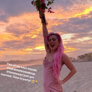 Lady Gaga au mariage de son amie maquilleuse Sarah Tanno au Mexique, le 17 novembre 2019 sur Instagram.