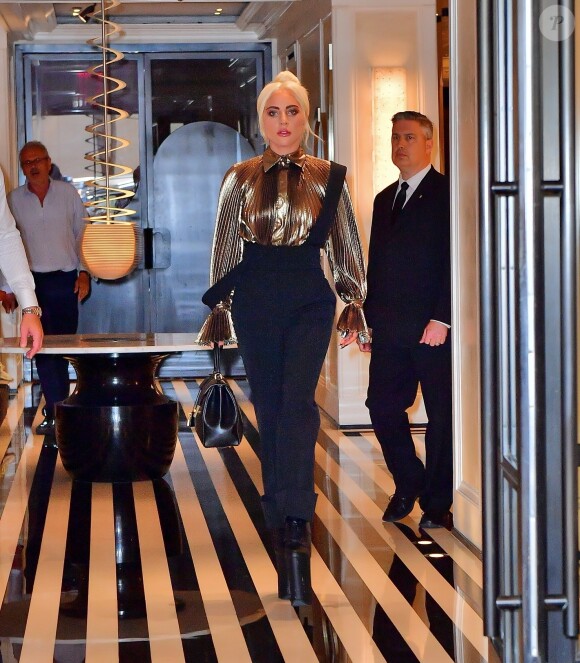 Lady Gaga à la sortie d'un immeuble à New York, le 1er juillet 2019