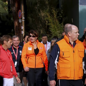 Le prince Albert II de Monaco donne le départ de la 20ème édition de la course caritative "No finish Line" à Monaco le 16 novembre 2019. © Jean-François Ottonello / Nice Matin / Bestimage