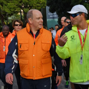 Le prince Albert II de Monaco durant le départ de la 20ème "No Finish Line" à Monaco le 16 novembre 2019. © Bruno Bébert / Bestimage