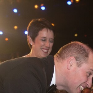 Le prince William saluant les artistes le 18 novembre 2019 au Palladium Theatre à Londres lors de la Royal Variety Performance, gala annuel au profit de la Royal Variety Charity qui soutient les professionnels du divertissement dans le besoin.