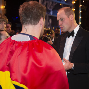 Kate Middleton, duchesse de Cambridge, en robe Alexander McQueen, et le prince William assistaient le 18 novembre 2019 au Palladium Theatre à Londres à la Royal Variety Performance, gala annuel au profit de la Royal Variety Charity qui soutient les professionnels du divertissement dans le besoin.