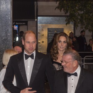 Kate Middleton, duchesse de Cambridge, en robe Alexander McQueen, et le prince William assistaient le 18 novembre 2019 au Palladium Theatre à Londres à la Royal Variety Performance, gala annuel au profit de la Royal Variety Charity qui soutient les professionnels du divertissement dans le besoin.