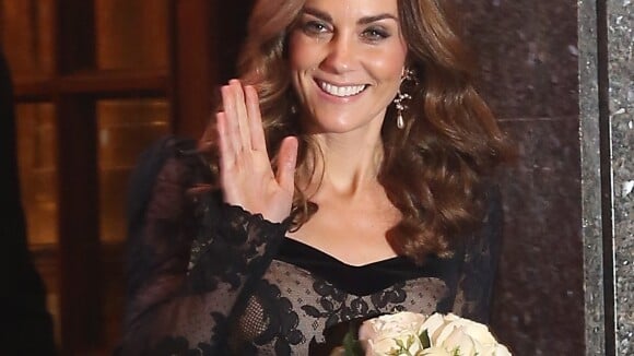Kate Middleton divine avec William au gala Royal Variety, leurs enfants frustrés