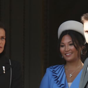 La princesse Stéphanie de Monaco, son fils Louis Ducruet et sa femme Marie Chevallier - La famille princière de Monaco au balcon du palais lors de la Fête nationale monégasque à Monaco. Le 19 novembre 2019 © Dominique Jacovides / Bestimage