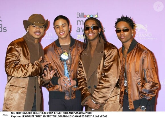 Le groupe B2K (Lil Fizz et Omarion sont au milieu) aux Billboard Music Awards 2002. Las Vegas, décembre 2002.