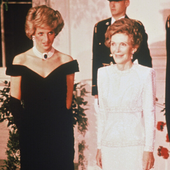 Diana et Nancy Reagan lors d'un dîner d'Etat à la Maison-Blanche en 1985.