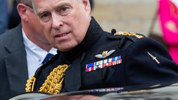 Prince Andrew : Le duc d'York, en plein désastre, se retire de la vie publique
