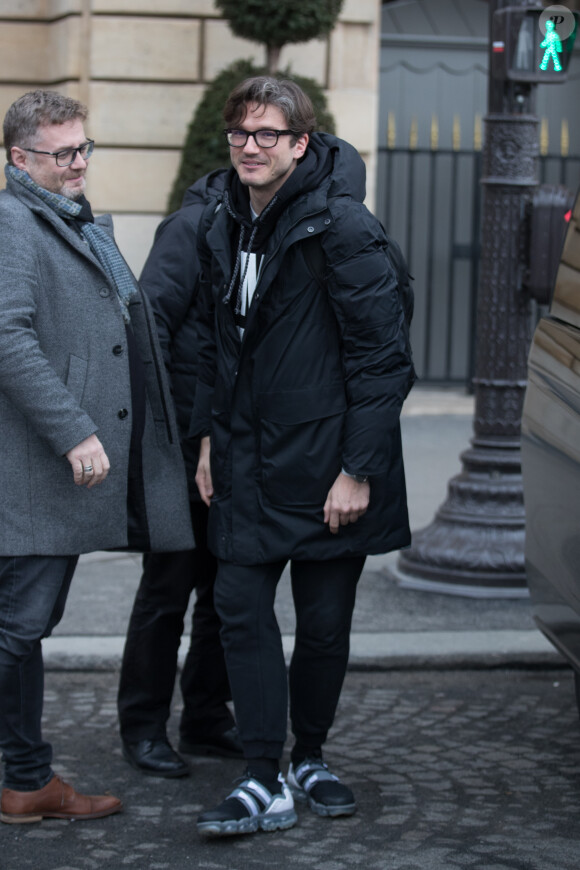 Pepe Munoz sort de l'hôtel de Crillon à Paris le 1er février 2019.