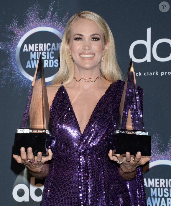Carrie Underwood à la press room de la 47e soirée annuelle des American Music Awards au théâtre Microsoft à Los Angeles, le 24 novembre 2019.