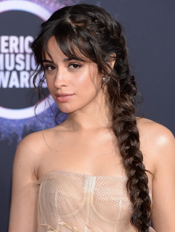 Camila Cabello à la 47e soirée annuelle des American Music Awards au théâtre Microsoft à Los Angeles, le 24 novembre 2019.