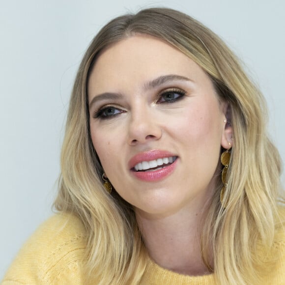 Scarlett Johansson à la conférence de presse de "Jojo Rabbit" et de "Marriage Story" à l'hôtel Four Seasons de Beverly Hills. Los Angeles, le 25 octobre 2019.