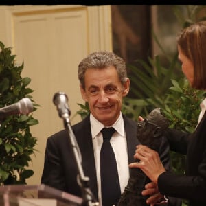 Exclusif - Nicolas Sarkozy, Rodolphe Oppenheimer, Isabelle Debré - Nicolas Sarkozy se voit décerner le 13e Prix Edgar Faure, lors d'une cérémonie organisée à la mairie du XVIème arrondissement. Paris le 12 novembre 2019. © Alain Guizard/Bestimage