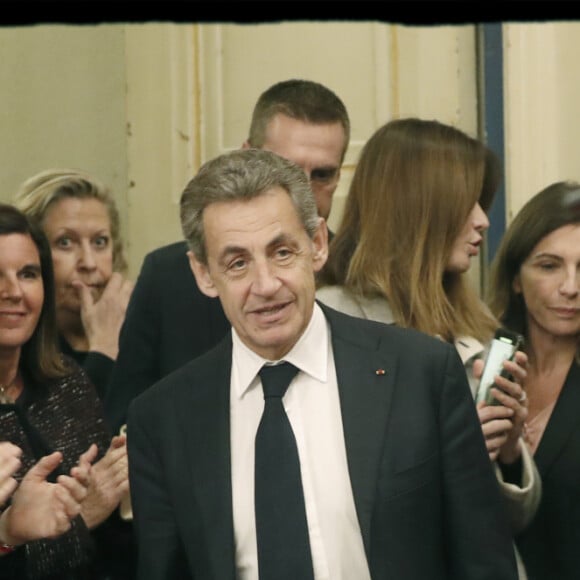 Exclusif - Nicolas Sarkozy et sa femme Carla Bruni-Sarkozy - Nicolas Sarkozy se voit décerner le 13e Prix Edgar Faure, lors d'une cérémonie organisée à la mairie du XVIème arrondissement. Paris le 12 novembre 2019. © Alain Guizard/Bestimage