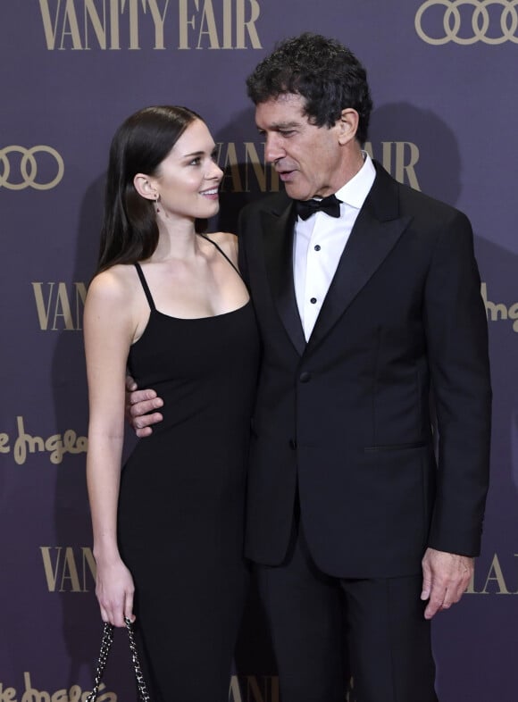 Antonio Banderas et sa fille Stella Banderas assistent à la cérémonie des "Vanity Fair Personality of the Year Awards 2019" à Madrid, le 25 novembre 2019.