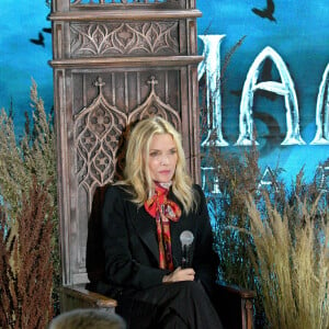 Michelle Pfeiffer participe au photocall du film "Maléfique : Le pouvoir du Mal" à Moscou, le 4 octobre 2019.