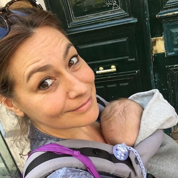 Shirley Bousquet pose avec son bébé, sur Instagram, le 3 septembre 2018